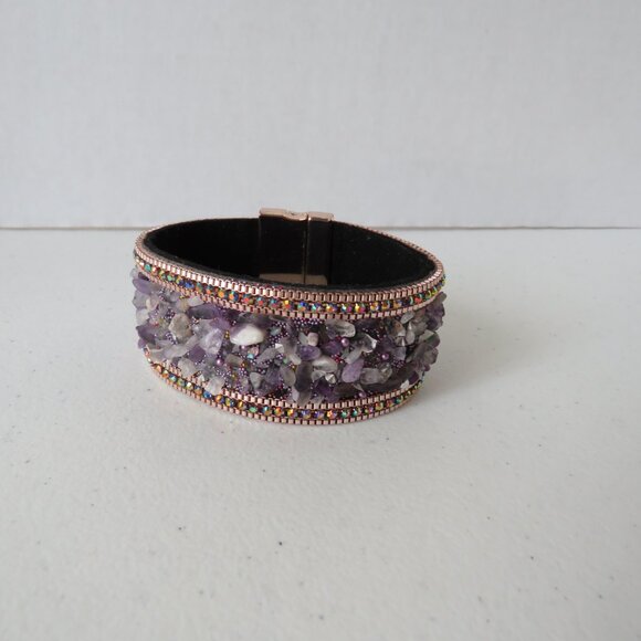 Natural Amethyst Chips Rhinestones Suede Leather Magnetic Clasp Bracelet - Picture 3 of 15